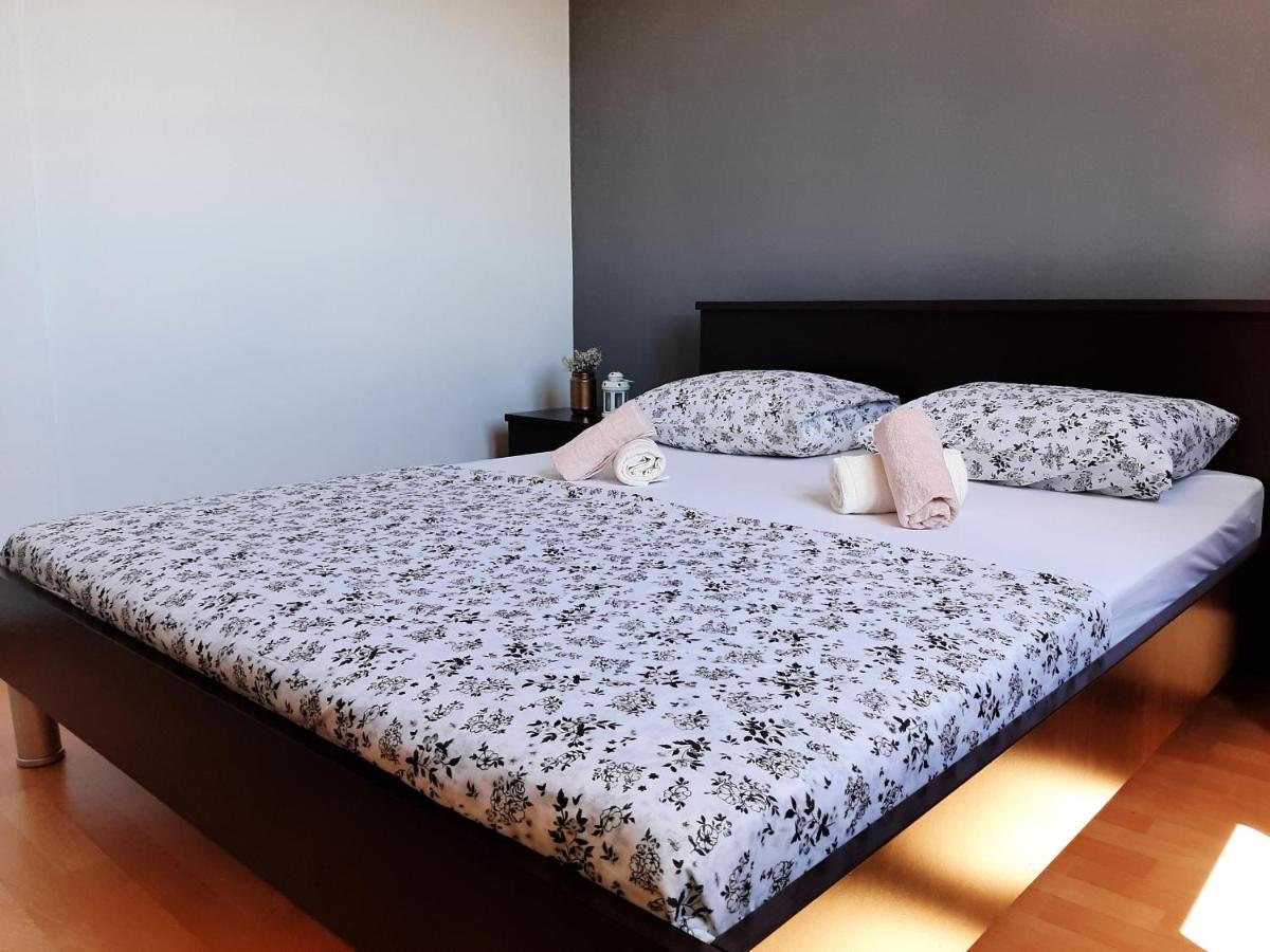 Nozret Apartment Paljuv ภายนอก รูปภาพ